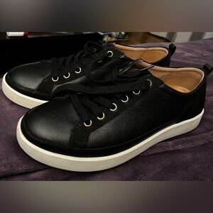 Vionic winney shoes